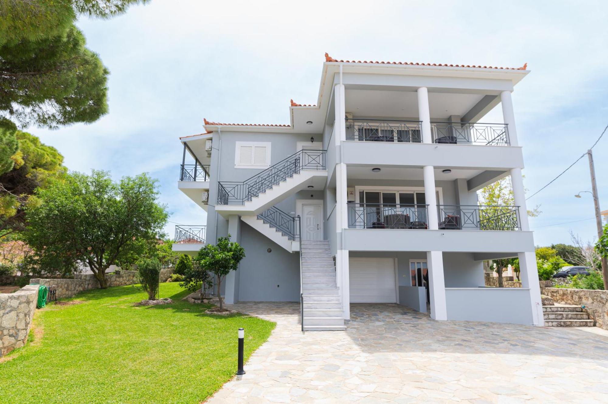 Vasilopoulos Residences - Apartments Ioni & Neso Аргостолион Екстериор снимка